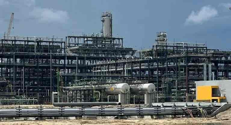 Dangote Refinery to sell remaining NNPC 12.7% stake – Fitch